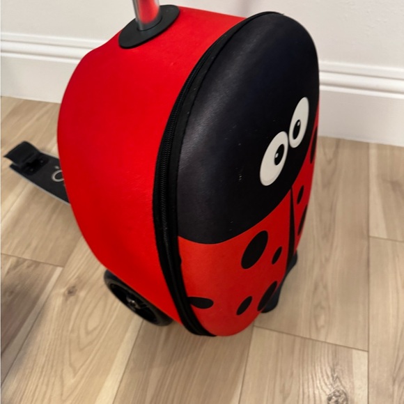 Viggio Ladybug Bambino Ride on Scooter Luggage Suitcase 19" - Picture 7 of 8